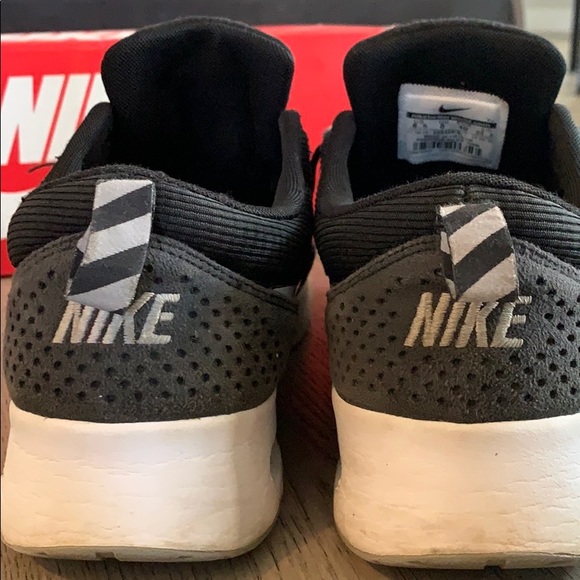 Too small - Picture 4 of 5